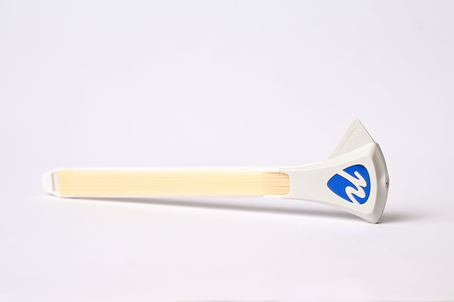 Pickaso Guitar Bow ® White Canvas