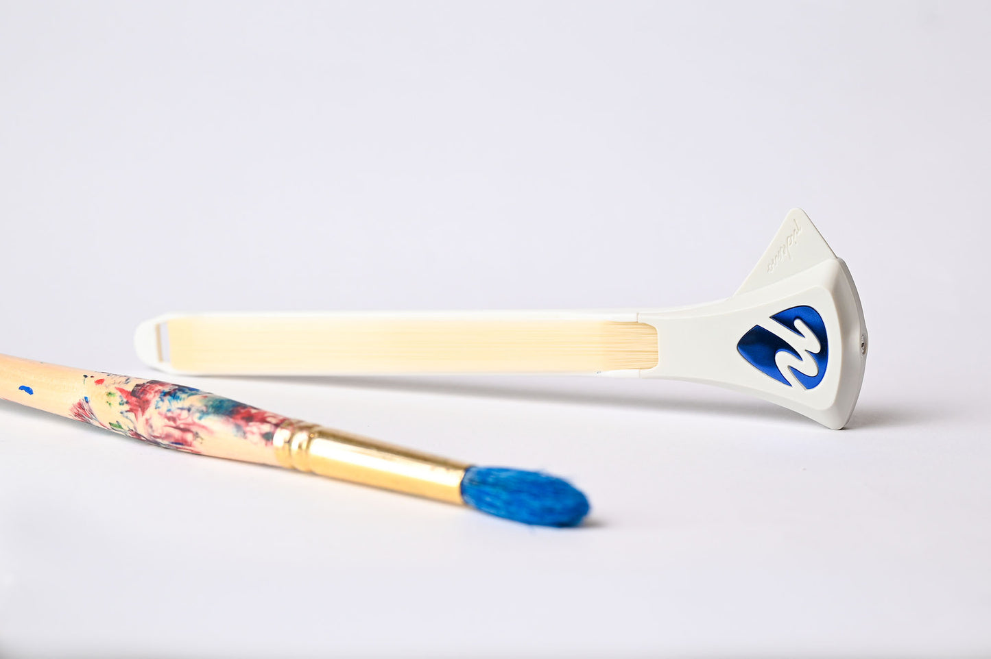 Pickaso Guitar Bow ® White Canvas